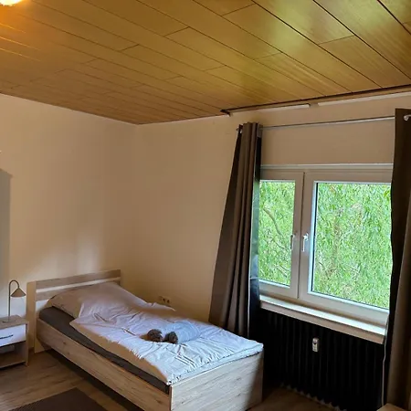 Mit 2 Schlafzimmer, 5 Einzelbetten In Appartement *