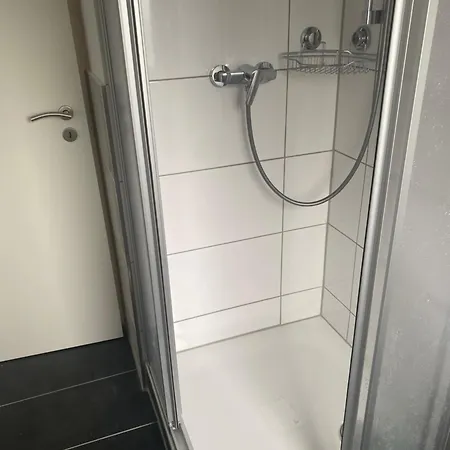 Mit 2 Schlafzimmer, 5 Einzelbetten In * Gelsenkirchen