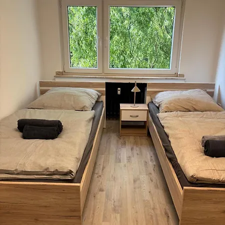 Mit 2 Schlafzimmer, 5 Einzelbetten In Appartement Gelsenkirchen