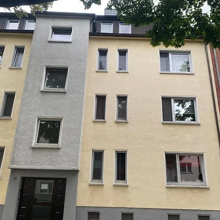 Mit 2 Schlafzimmer, 5 Einzelbetten In * Gelsenkirchen